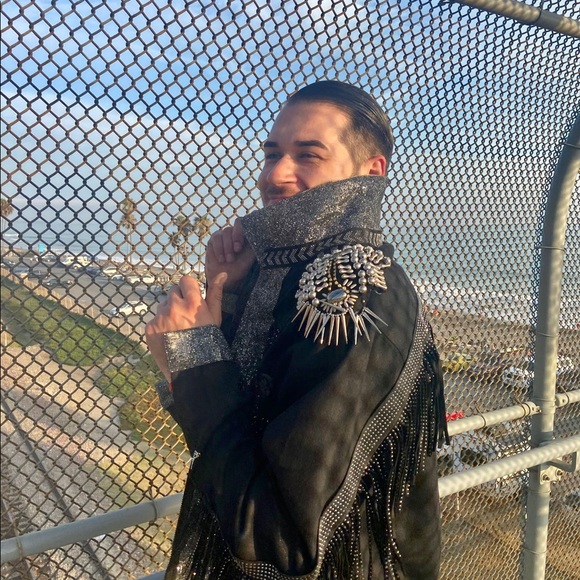 men's jacket on the lining finished with sequins, fringes and metal decorations - Picture 13 of 16